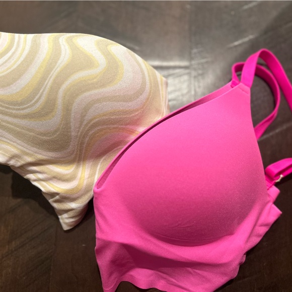 Victoria’s Secret Wireless Push Up Bralettes (2) Hot Pink + 70’s Style Neutrals - Picture 12 of 13